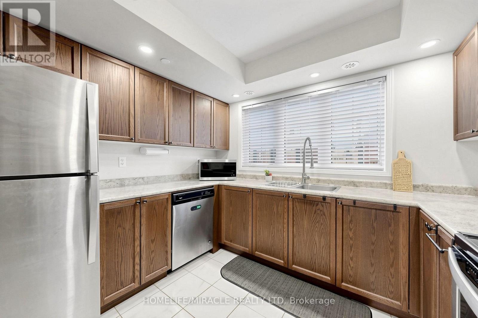 2725 Deputy Minister Path, Oshawa, Ontario  L1L 0M7 - Photo 11 - E13788342
