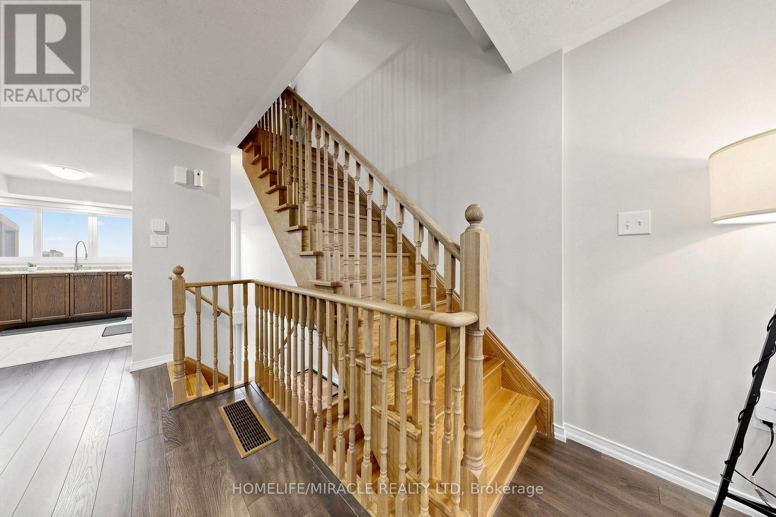 2725 Deputy Minister Path, Oshawa, Ontario  L1L 0M7 - Photo 24 - E13788342