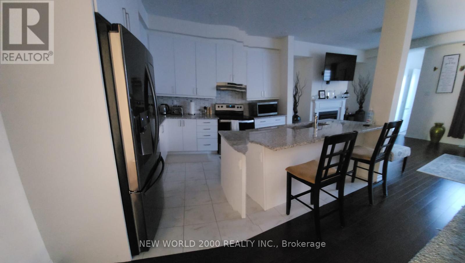 Upper - 29 Hornchurch Street, Whitby, Ontario  L1P 0J3 - Photo 2 - E13788380