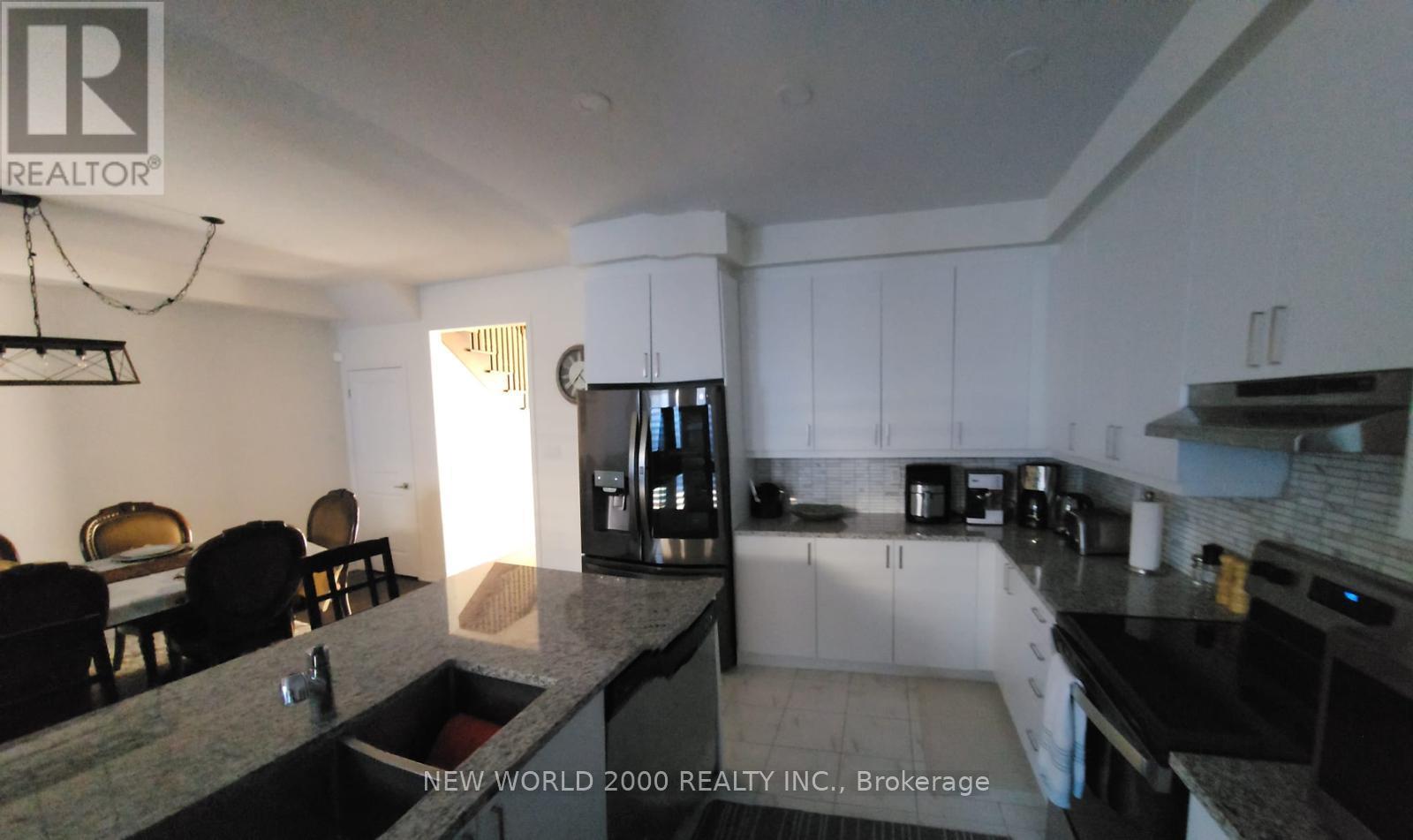 Upper - 29 Hornchurch Street, Whitby, Ontario  L1P 0J3 - Photo 4 - E13788380