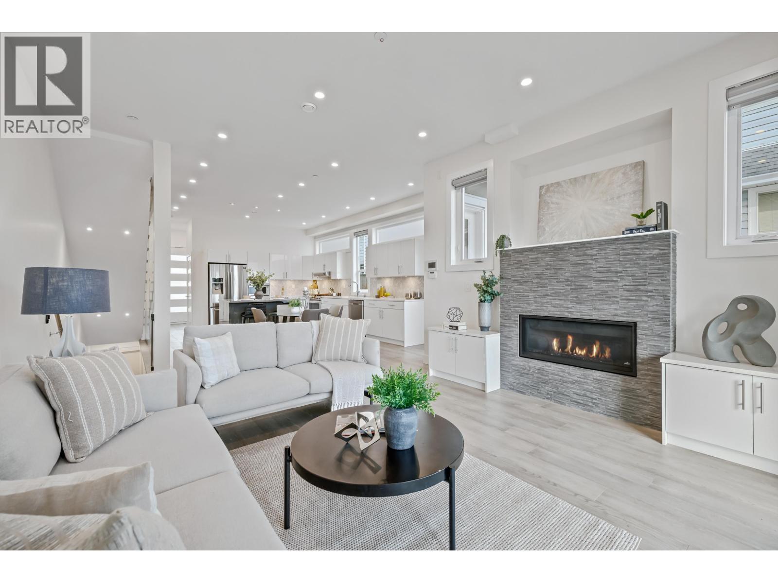 409 W KEITH ROAD, north vancouver, British Columbia