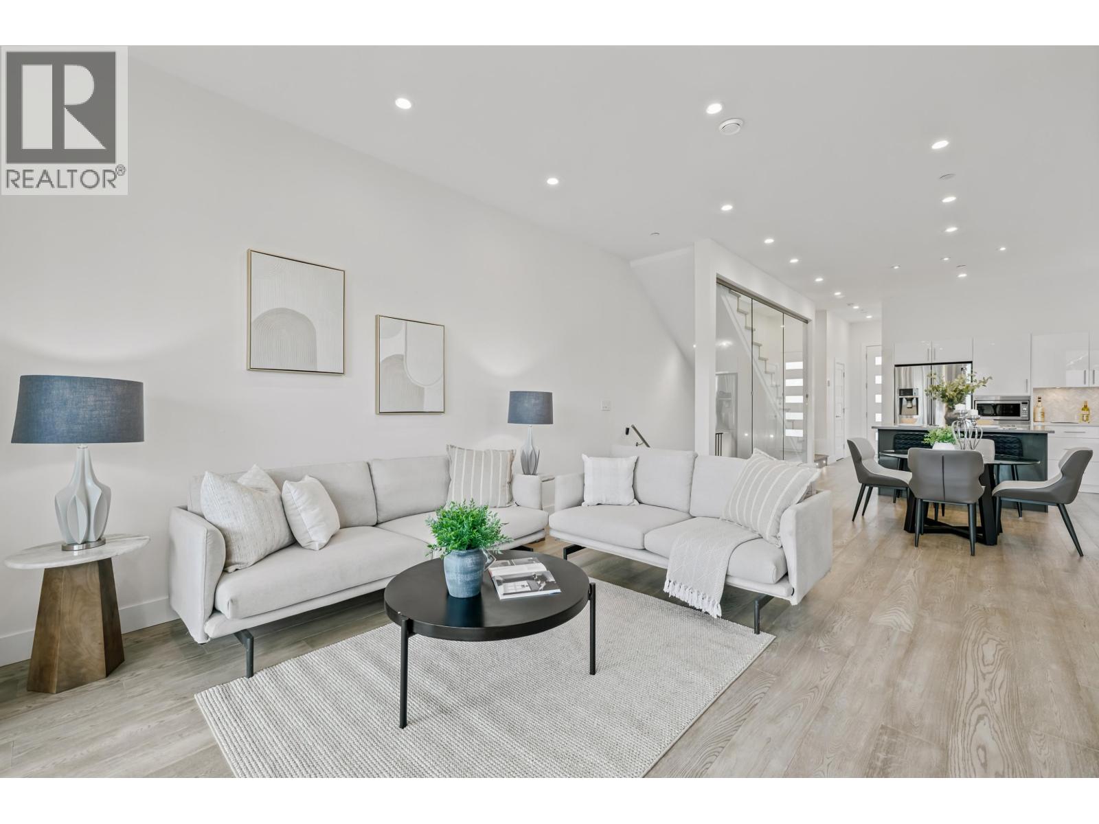 409 W Keith Road, North Vancouver, British Columbia  V7M 1M2 - Photo 3 - R3165877