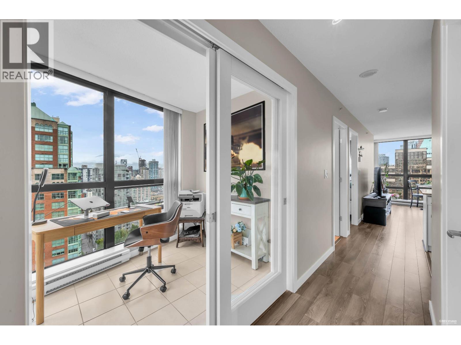 23xx 938 Smithe Street, Vancouver, British Columbia  V6Z 3H8 - Photo 2 - R3165865