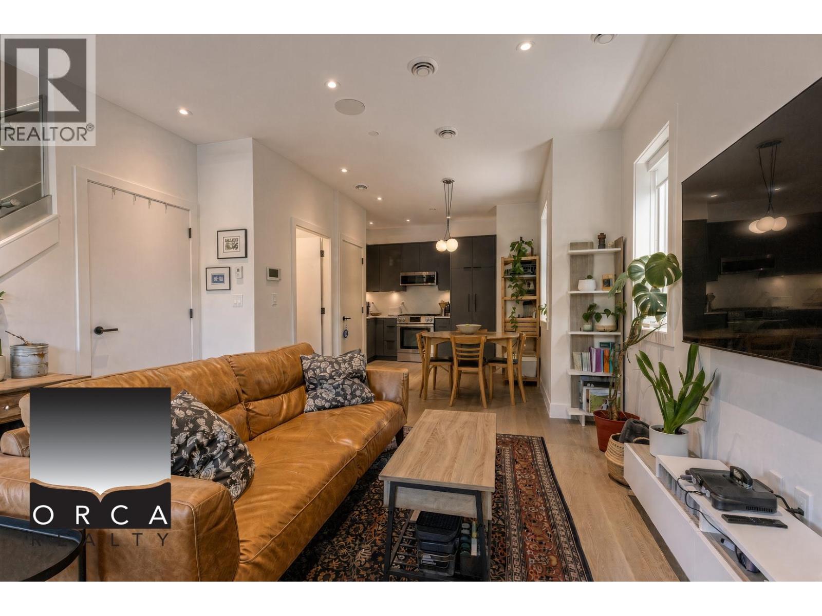 1784 Charles Street, Vancouver, British Columbia  V5L 2T5 - Photo 4 - R3165874