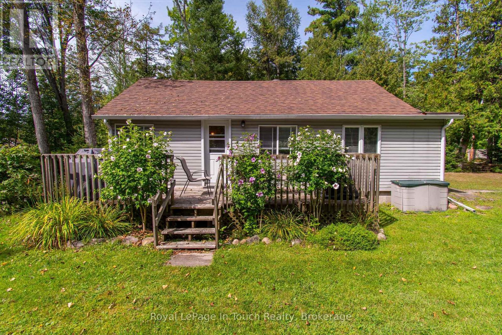 10 Pilon Road, Tiny, Ontario  L0L 2J0 - Photo 2 - S13788356