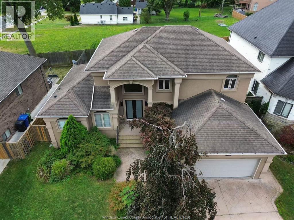 425 Country Club Drive, Windsor, Ontario  N9G 3G9 - Photo 2 - 26022623