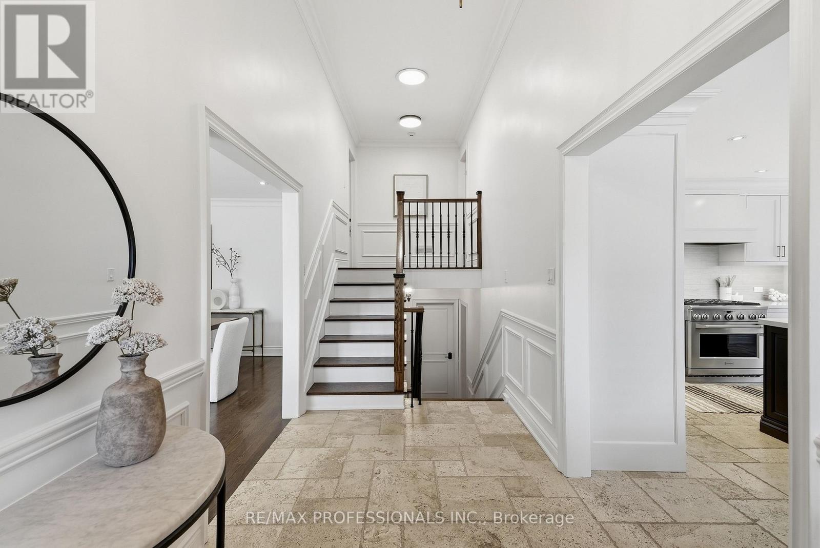 61 Abilene Drive, Toronto, Ontario  M9A 2N1 - Photo 5 - W13788402