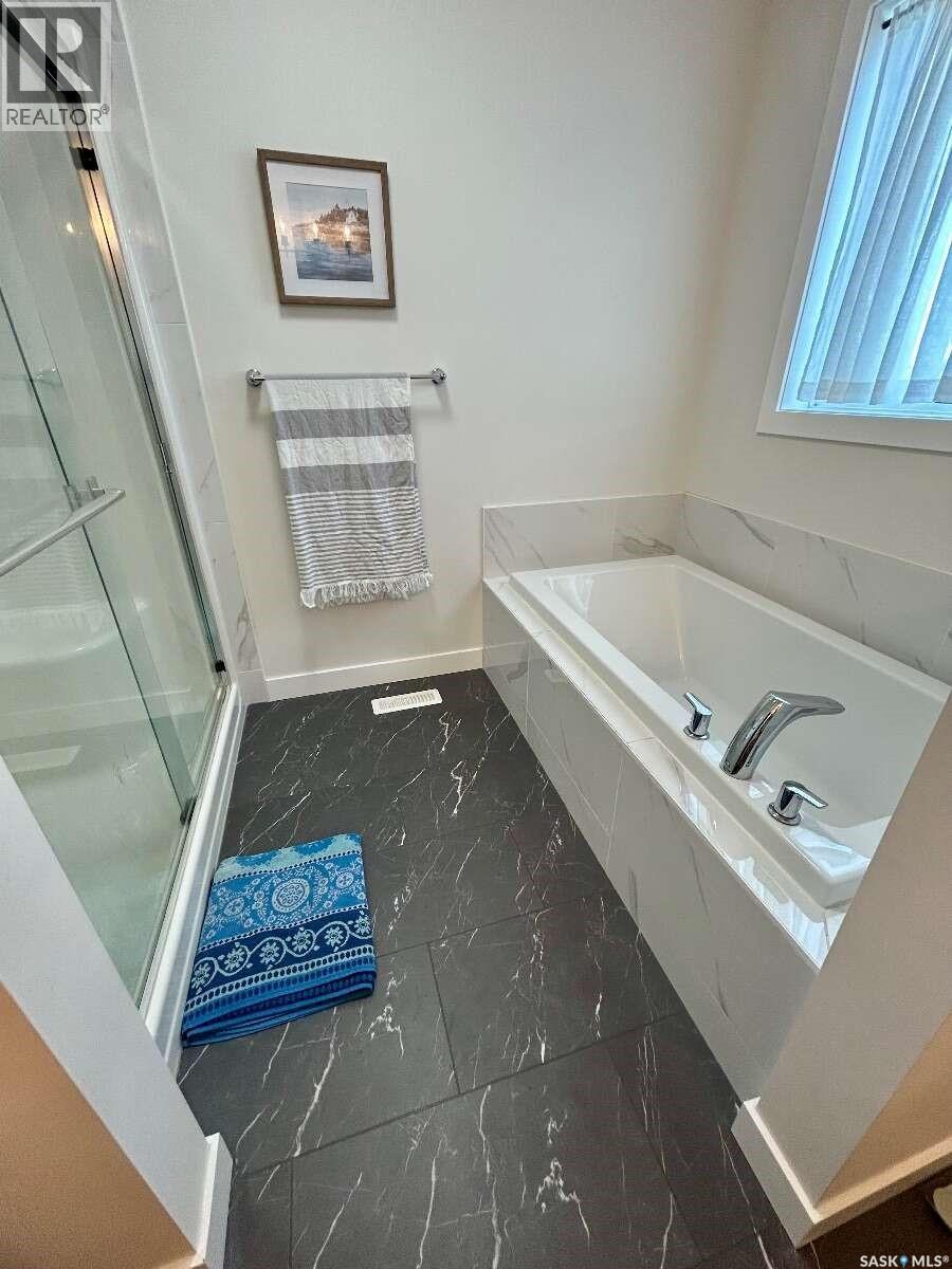 3743 Gee Crescent, Regina, Saskatchewan  S4V 3P1 - Photo 17 - SK042953