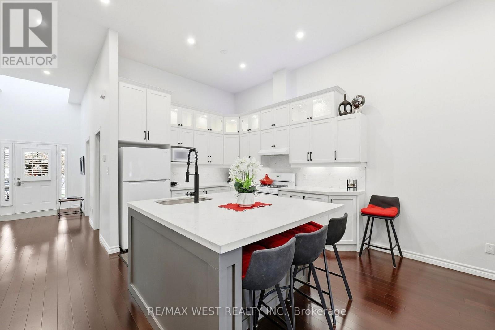 916 Silversmith Street, London North, Ontario  N6H 5T5 - Photo 4 - X13788366