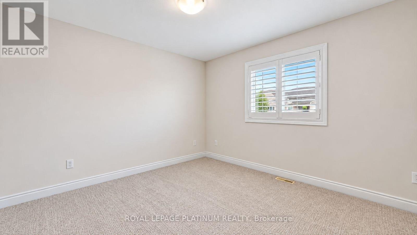 146 Sandringham Drive, Barrie, Ontario  L4M 0C9 - Photo 11 - S13785308