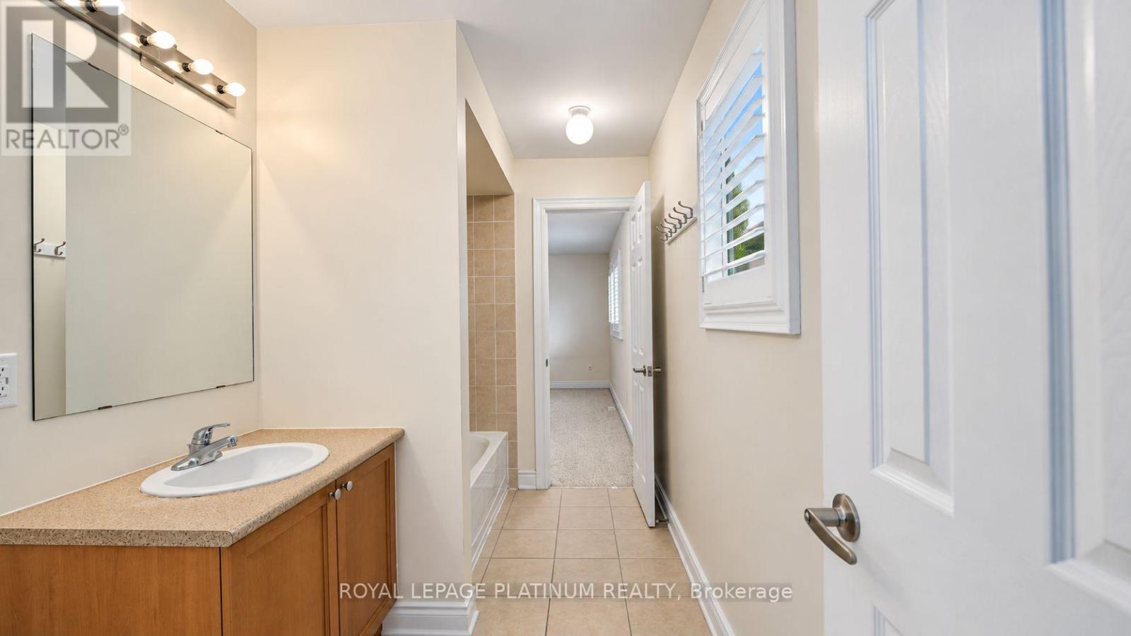 146 Sandringham Drive, Barrie, Ontario  L4M 0C9 - Photo 22 - S13785308