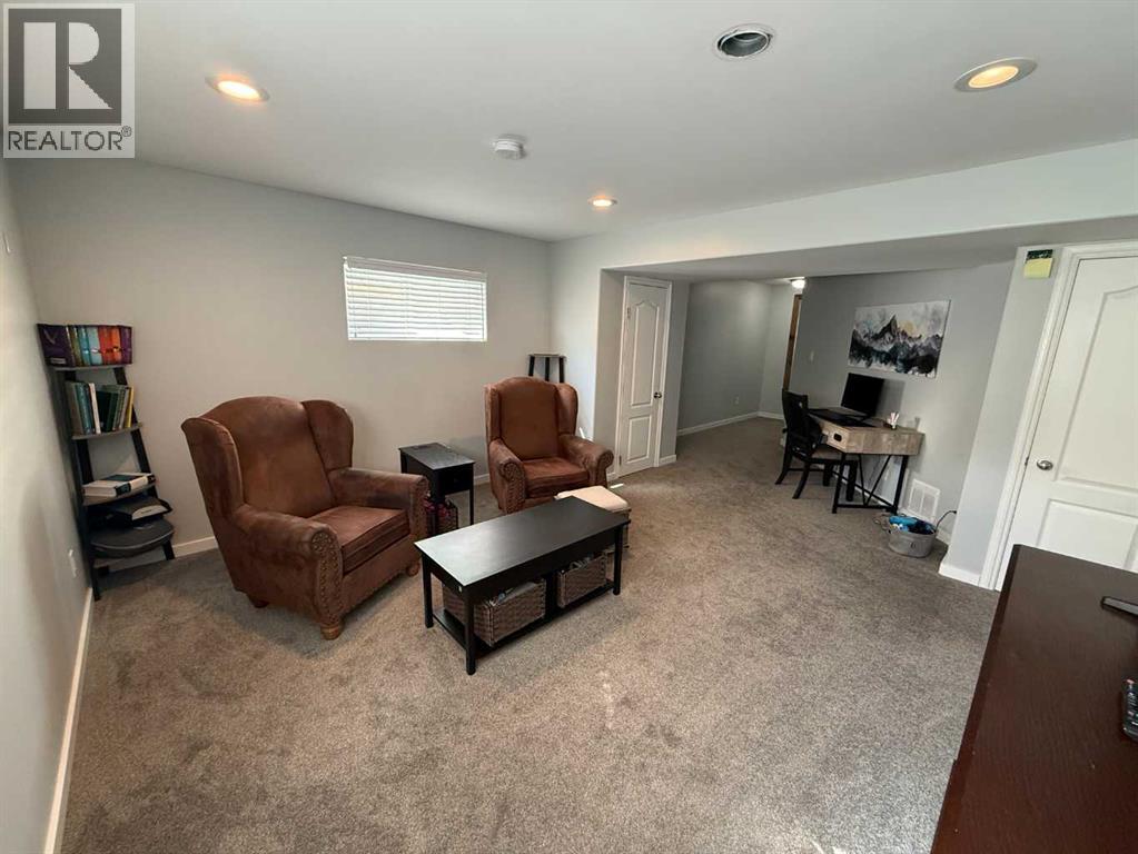 140 Mackay Crescent, Hinton, Alberta  T7V 1H1 - Photo 18 - A2345515