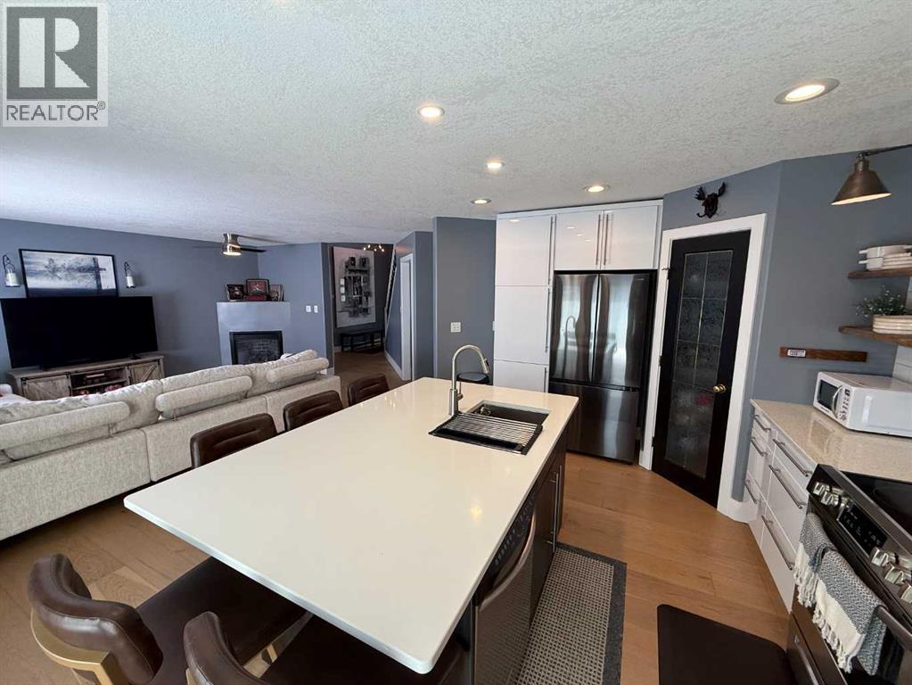 140 Mackay Crescent, Hinton, Alberta  T7V 1H1 - Photo 7 - A2345515