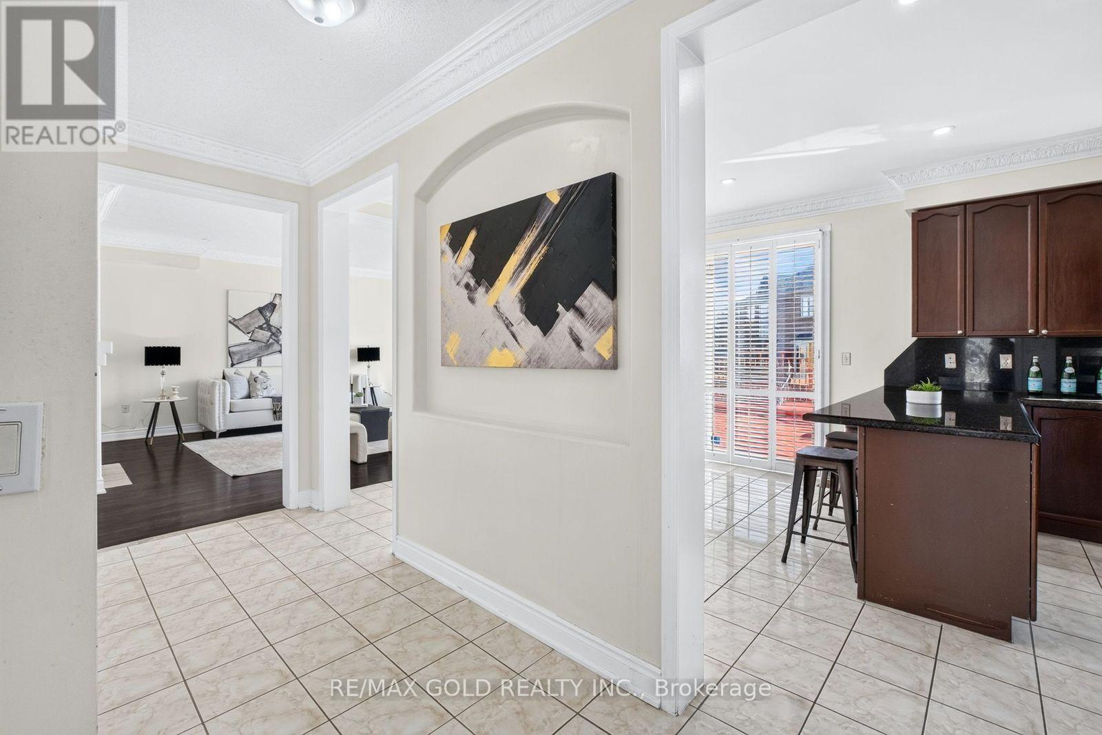 70 Maldives Crescent, Brampton, Ontario  L6P 1L1 - Photo 18 - W13786376
