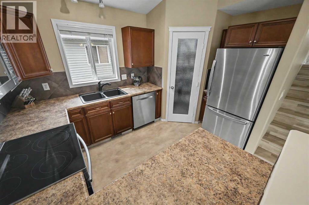 2 Pinnacle Lake Drive, Grande Prairie, Alberta  T8W 2X6 - Photo 13 - A2342718