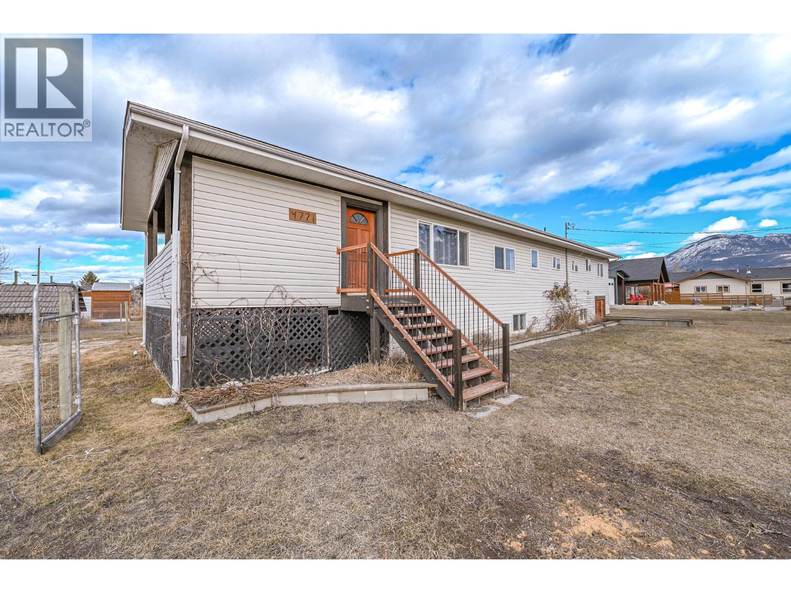 4771 BAILLIE GROHMAN Avenue, Canal Flats, British Columbia