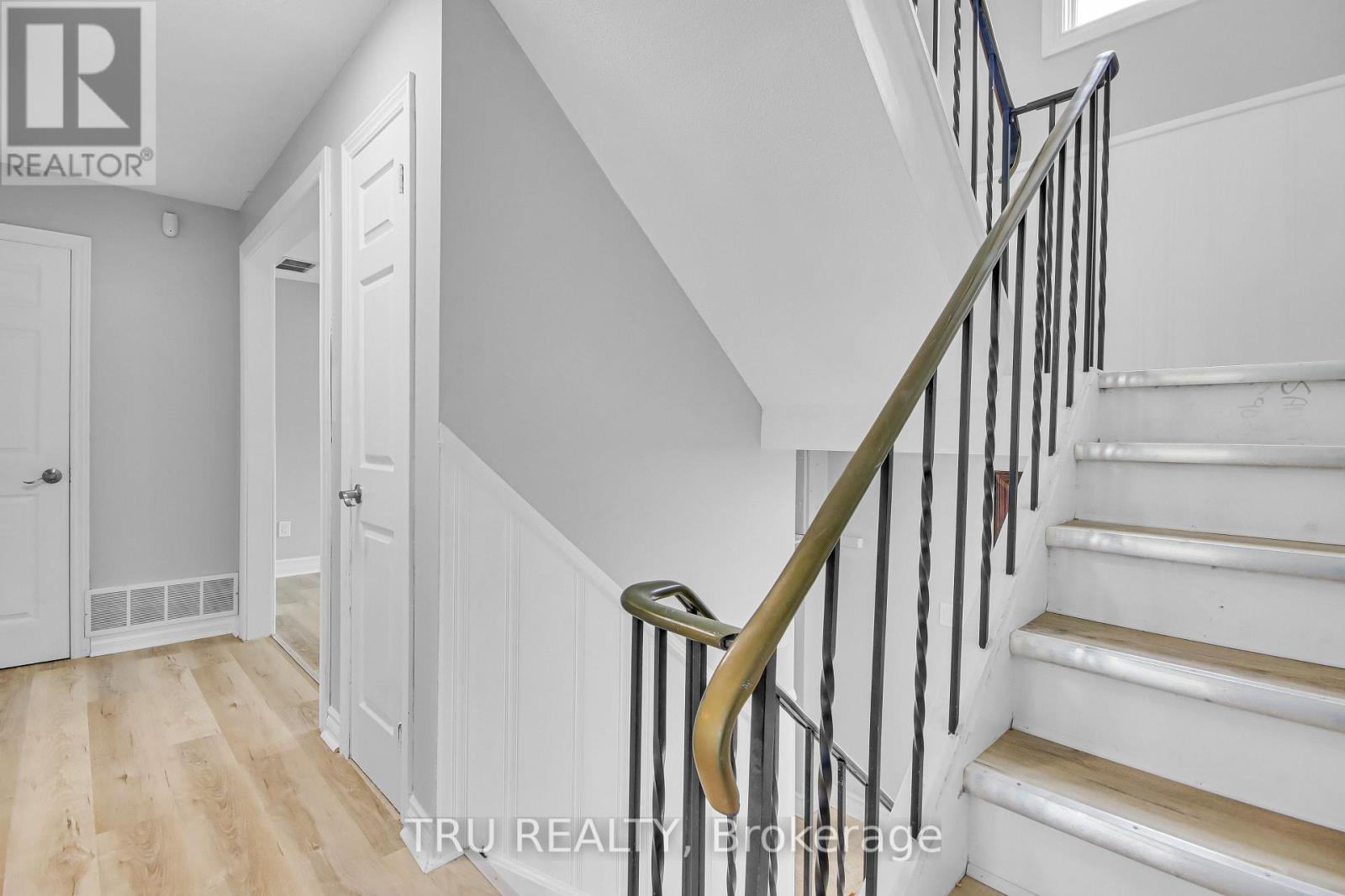 52 Greenboro Crescent, Ottawa, Ontario  K1T 1W5 - Photo 19 - X13788444