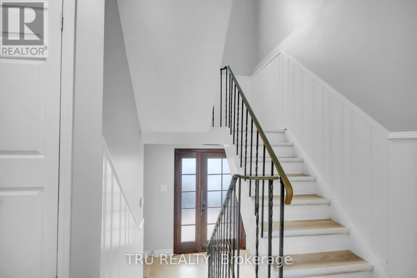 52 Greenboro Crescent, Ottawa, Ontario  K1T 1W5 - Photo 4 - X13788444