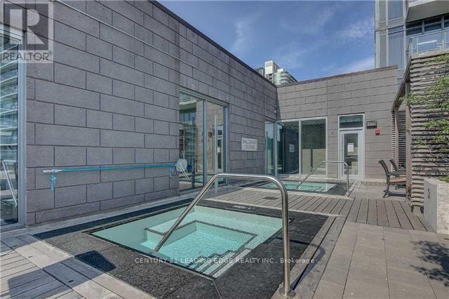 2010 - 121 Mcmahon Drive, Toronto, Ontario M2K 0C1 - Photo 11 - C13788428