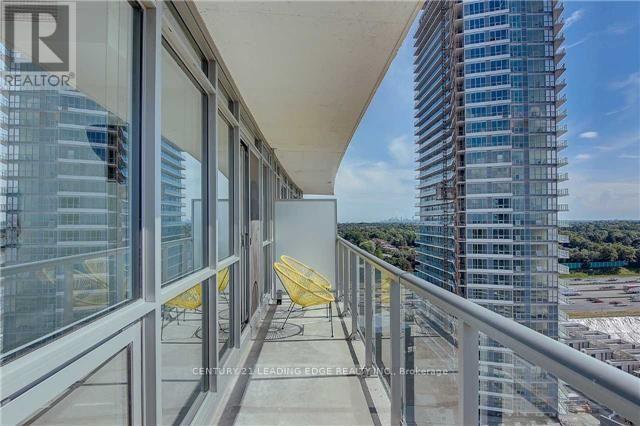 2010 - 121 Mcmahon Drive, Toronto, Ontario M2K 0C1 - Photo 2 - C13788428