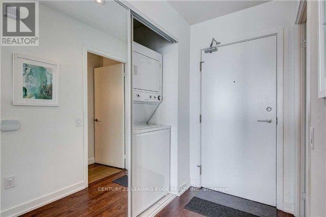 2010 - 121 Mcmahon Drive, Toronto, Ontario M2K 0C1 - Photo 3 - C13788428
