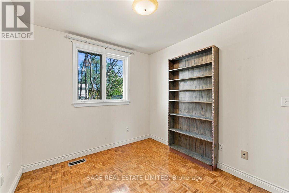 43 Orley Avenue, Toronto, Ontario  M4C 2C2 - Photo 22 - E13788512