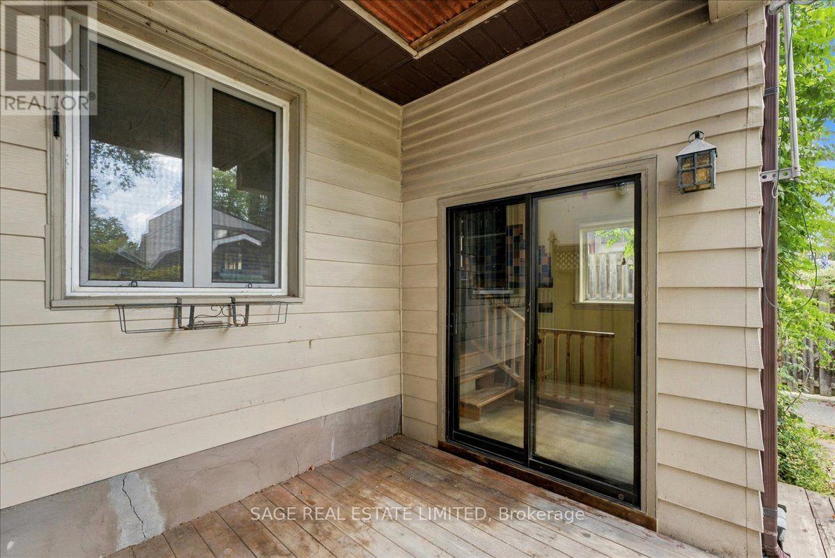 43 Orley Avenue, Toronto, Ontario  M4C 2C2 - Photo 36 - E13788512
