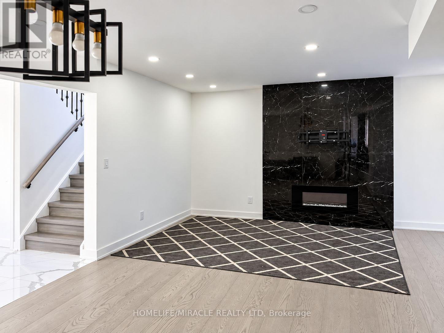 19 Shademaster Court, Toronto, Ontario  M1B 1Y5 - Photo 3 - E13788518
