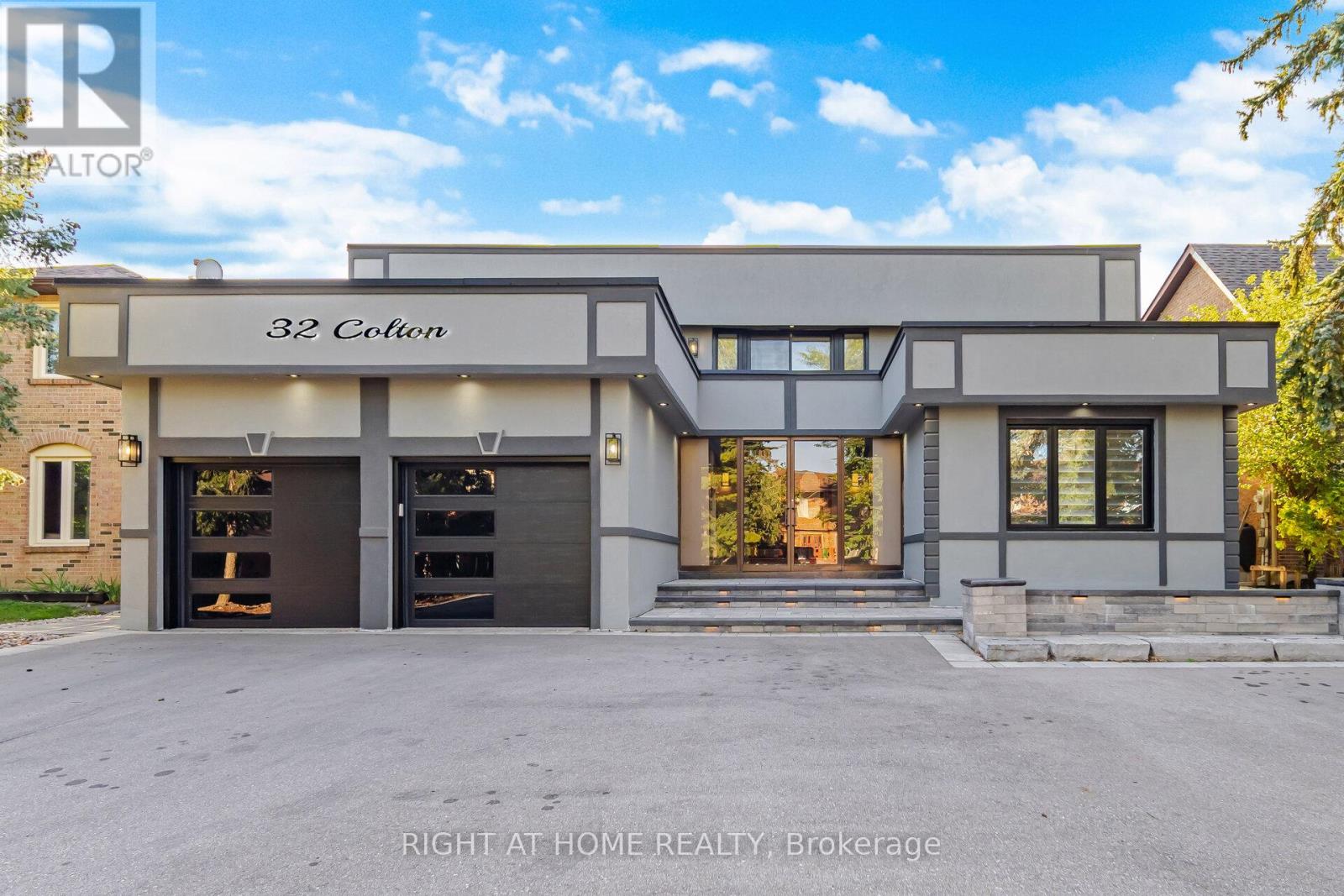 32 COLTON CRESCENT S, Vaughan, Ontario