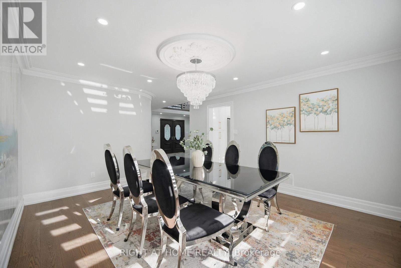 32 Colton Crescent S, Vaughan, Ontario  L4L 3L7 - Photo 12 - N13788522