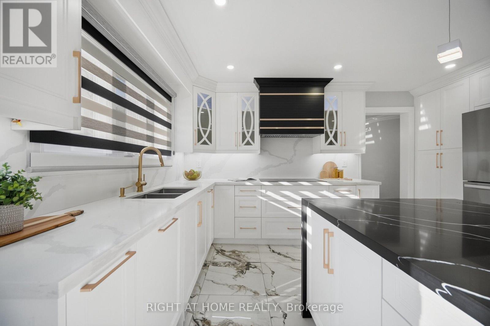 32 Colton Crescent S, Vaughan, Ontario  L4L 3L7 - Photo 15 - N13788522