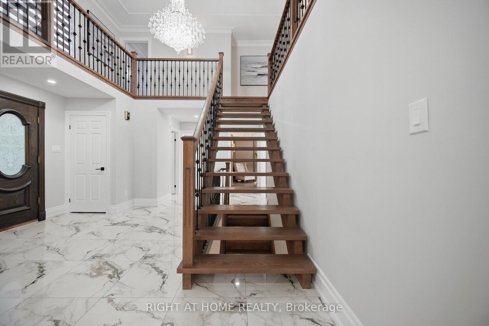 32 Colton Crescent S, Vaughan, Ontario  L4L 3L7 - Photo 22 - N13788522
