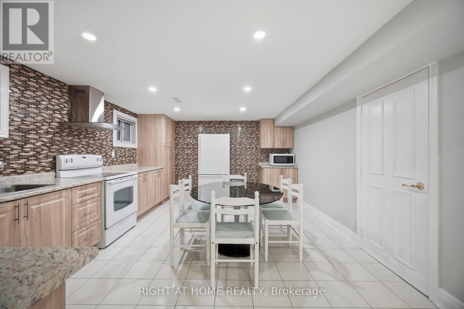 32 Colton Crescent S, Vaughan, Ontario  L4L 3L7 - Photo 39 - N13788522