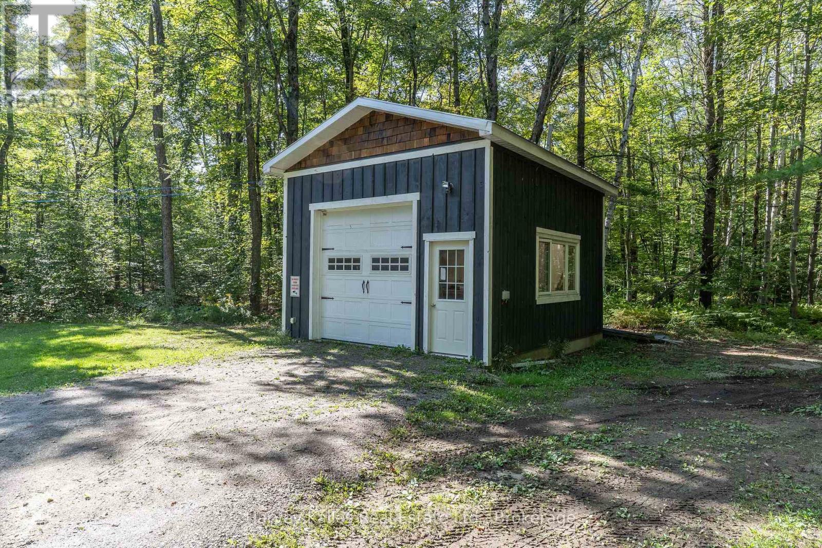 1184 Eveleigh Road, Muskoka Lakes, Ontario  P0B 1J0 - Photo 3 - X13788528