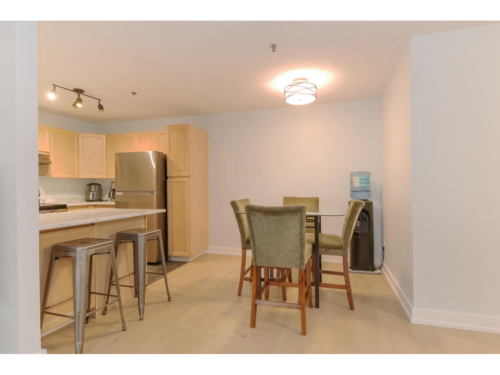 106 19721 64 AVENUE photo 6