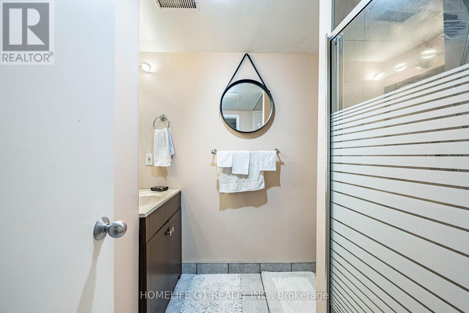 48 Thatcher Court, Brampton, Ontario  L6Z 1C8 - Photo 28 - W13788492
