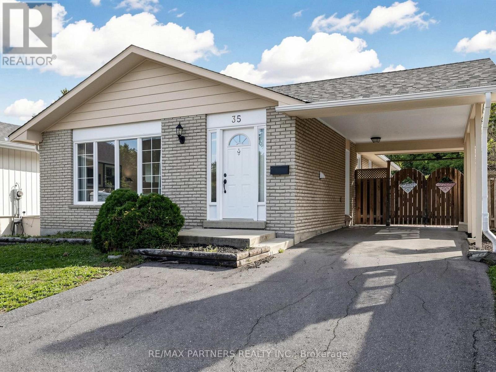 35 CULHAM STREET, Oakville, Ontario