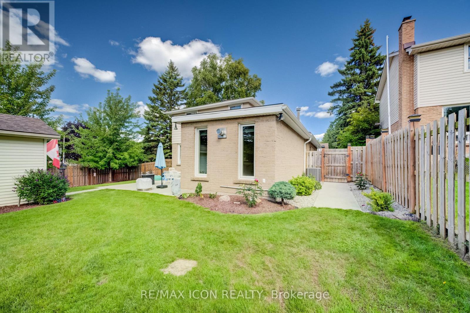 7 Vintage Crescent, Kitchener, Ontario  N2P 1L1 - Photo 43 - X13788436