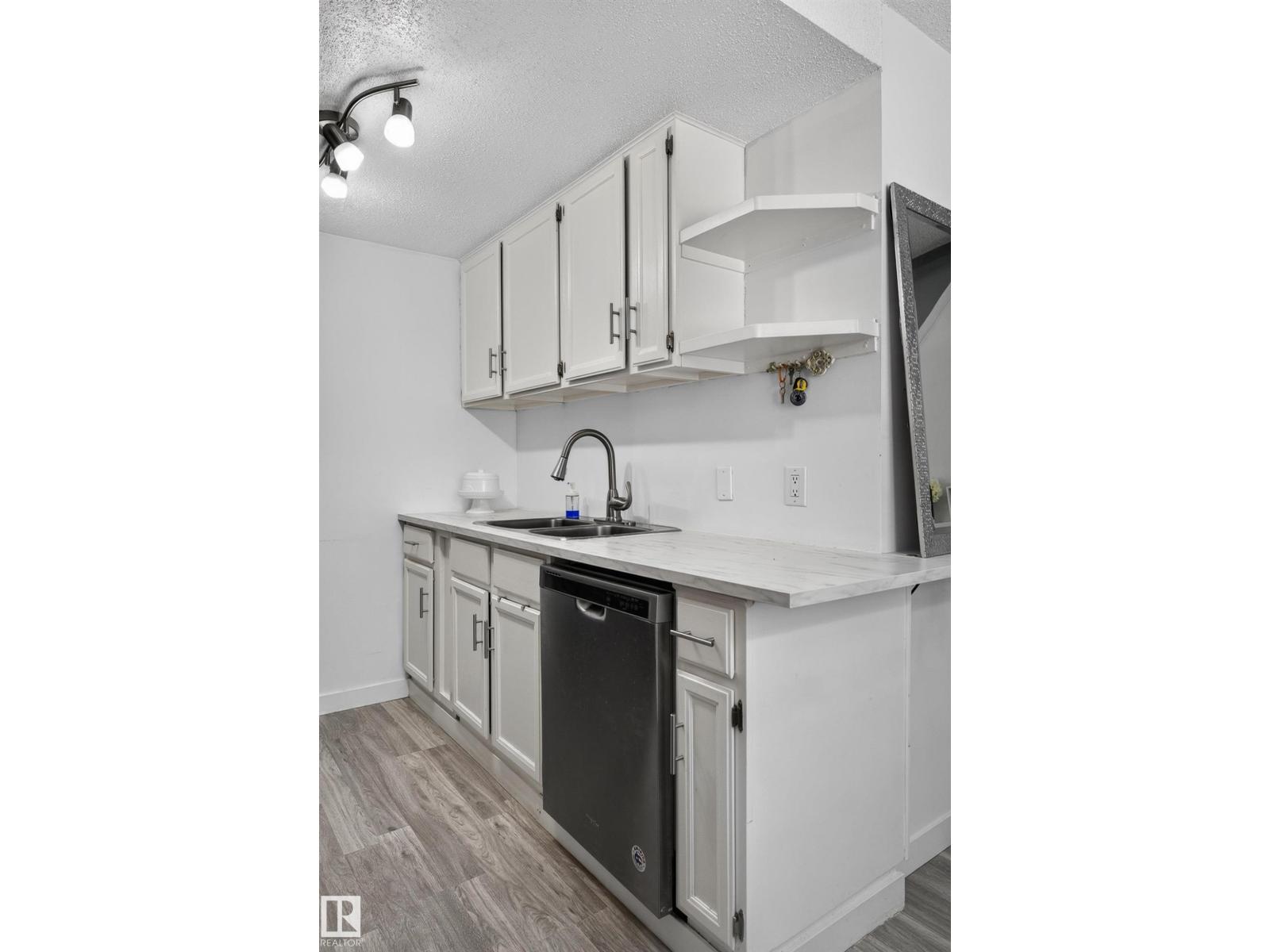130 Woodstock Nw Nw, Edmonton, Alberta  T5T 0H6 - Photo 6 - E4508820