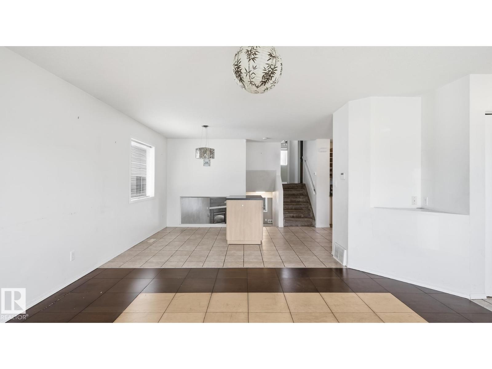 2117 36 Av Nw, Edmonton, Alberta  T6T 1S3 - Photo 6 - E4508821