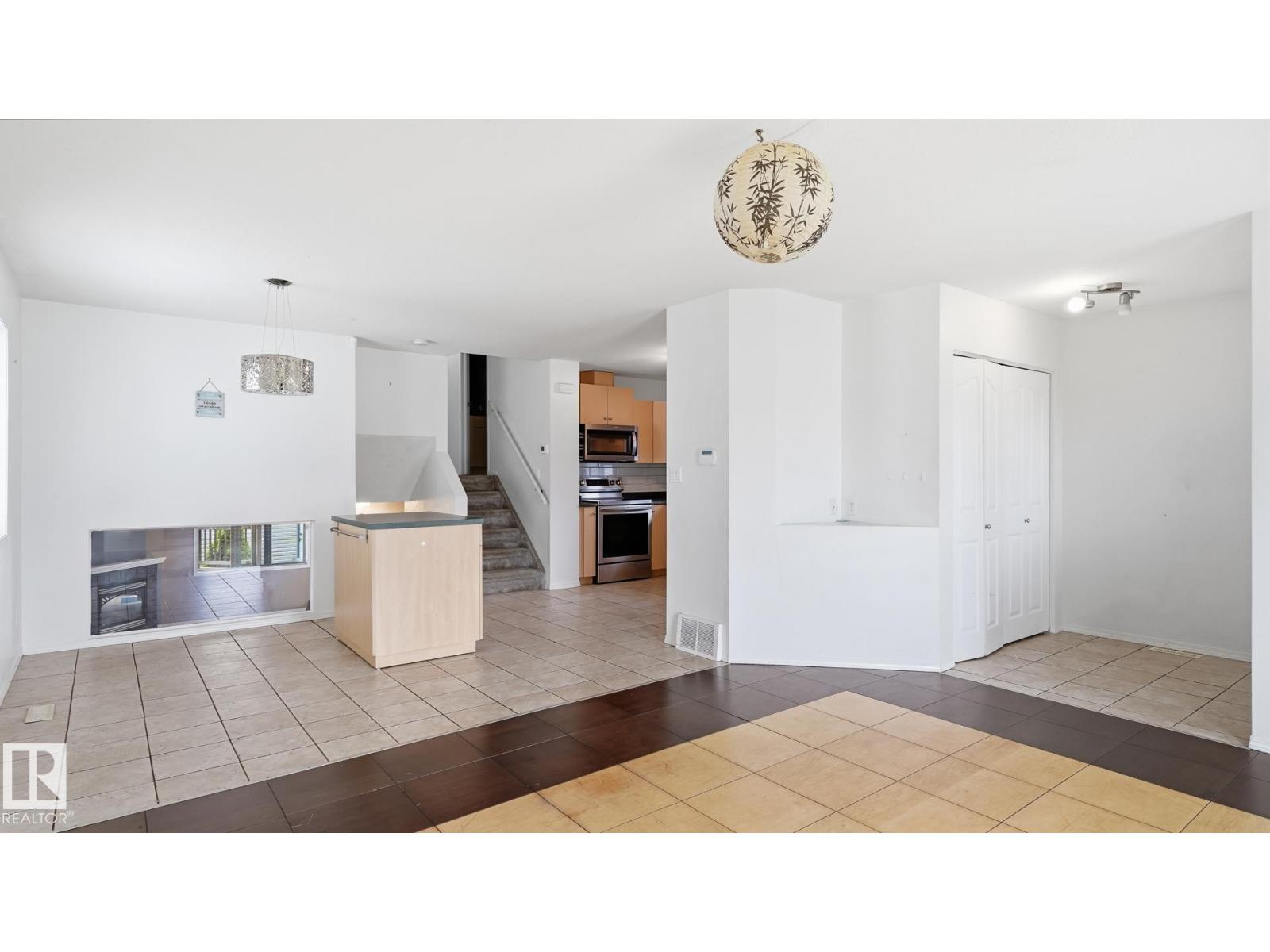 2117 36 Av Nw, Edmonton, Alberta  T6T 1S3 - Photo 7 - E4508821