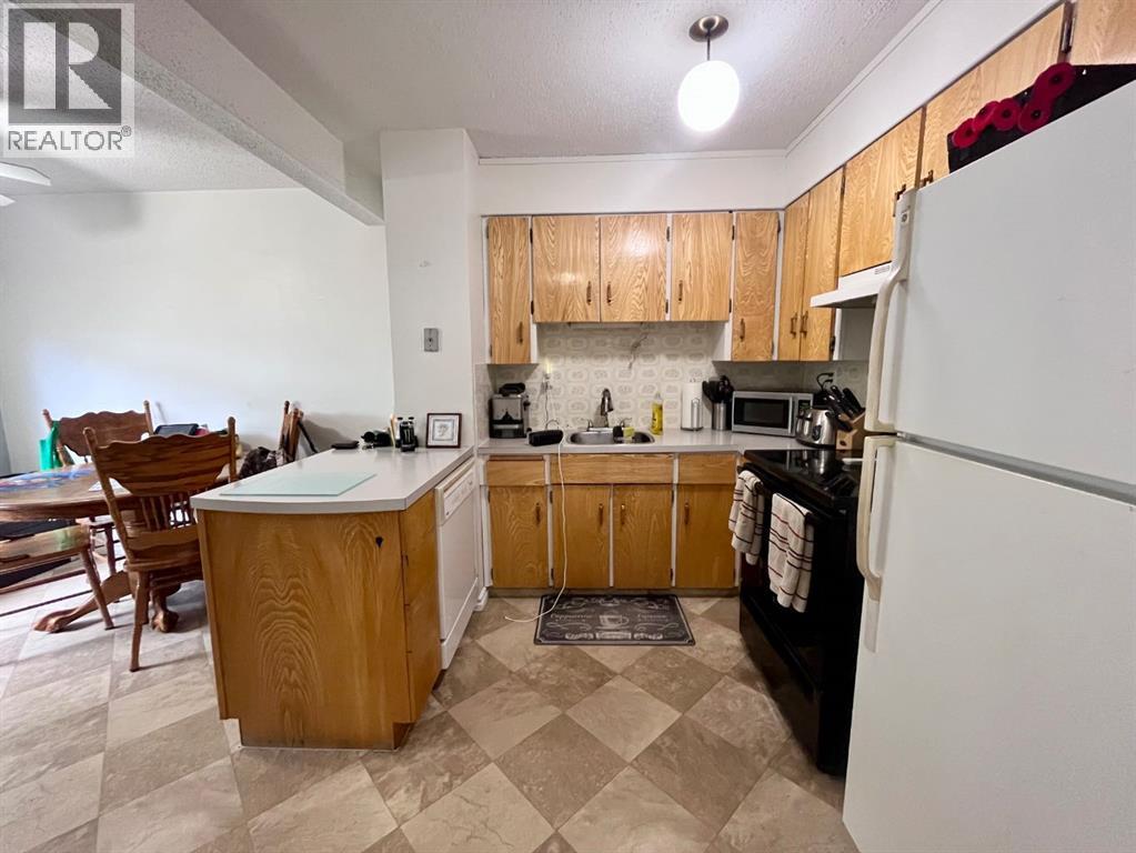7, 110 Tamarack Avenue, Hinton, Alberta  T7V 1C5 - Photo 10 - A2345510