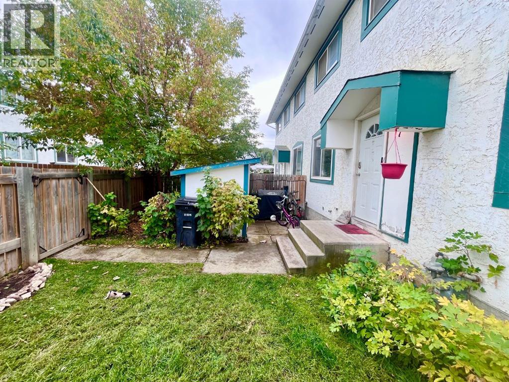 7, 110 Tamarack Avenue, Hinton, Alberta  T7V 1C5 - Photo 3 - A2345510