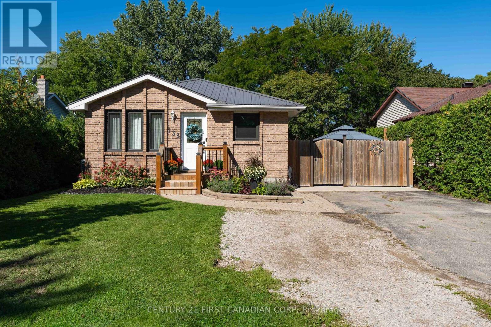 133 Albert Street, Lucan Biddulph, Ontario  N0M 2J0 - Photo 2 - X13788592