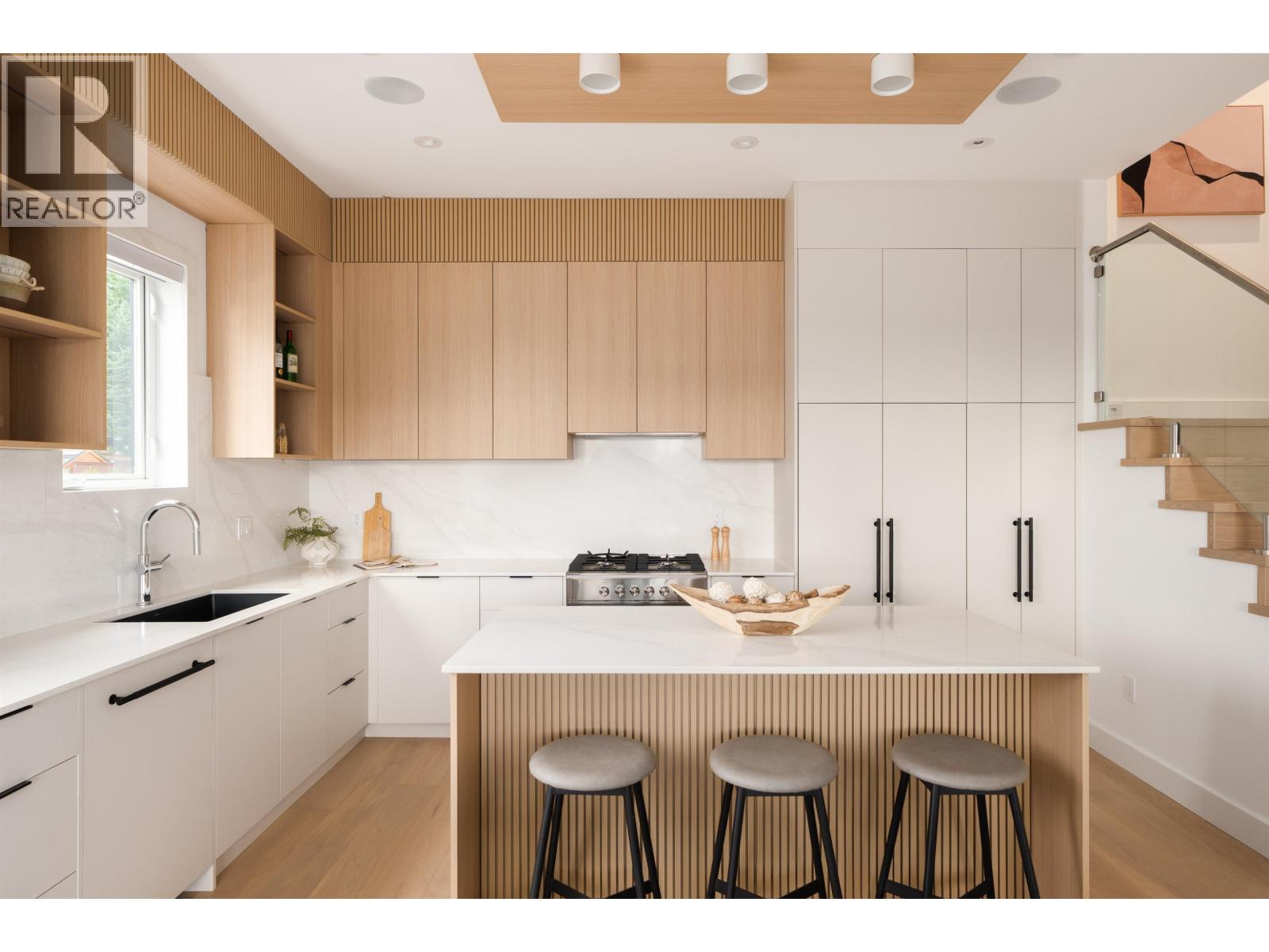 1 6503 WINCH STREET, burnaby, British Columbia