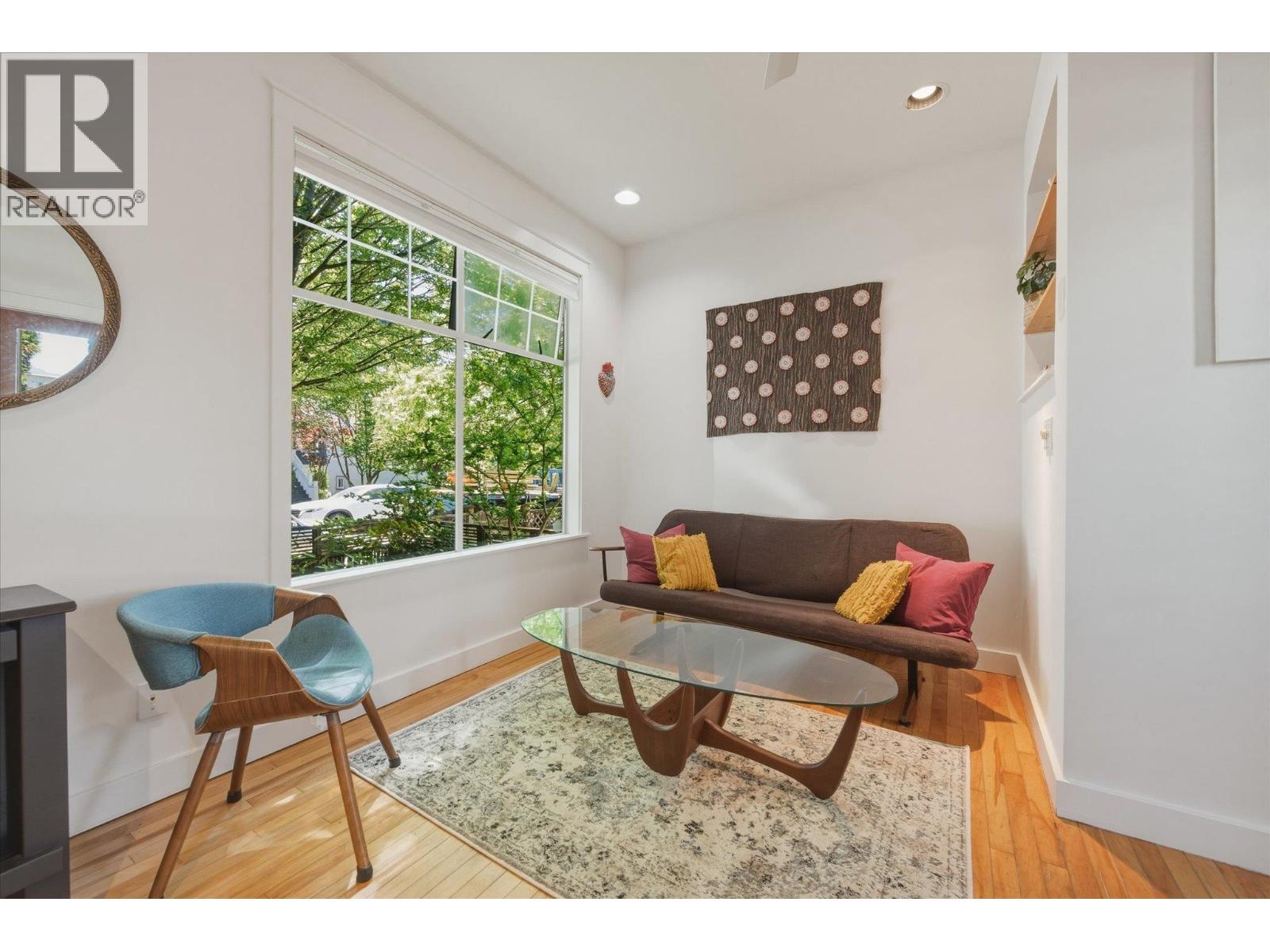 1239 E 22nd Avenue, Vancouver, British Columbia  V5V 1W7 - Photo 2 - R3165925