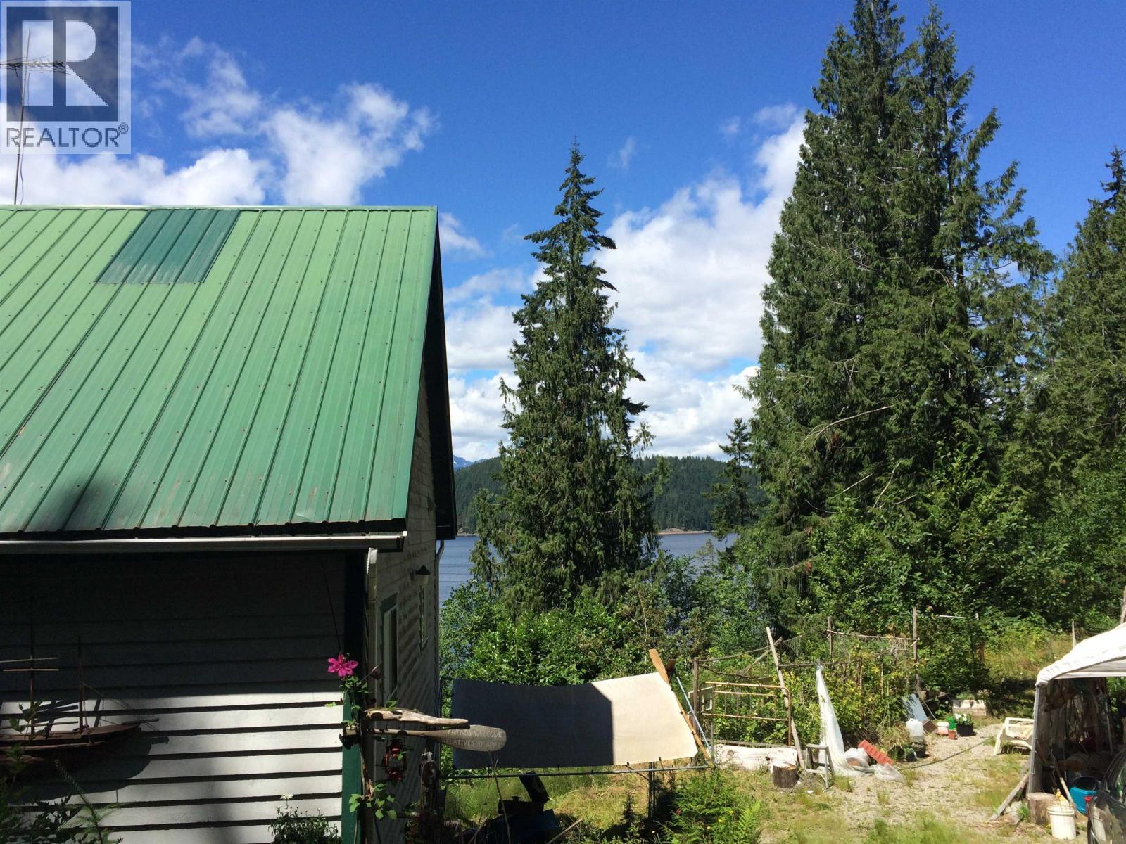 5587 Egmont Road, Egmont, British Columbia  V0N 2H4 - Photo 14 - R3165948