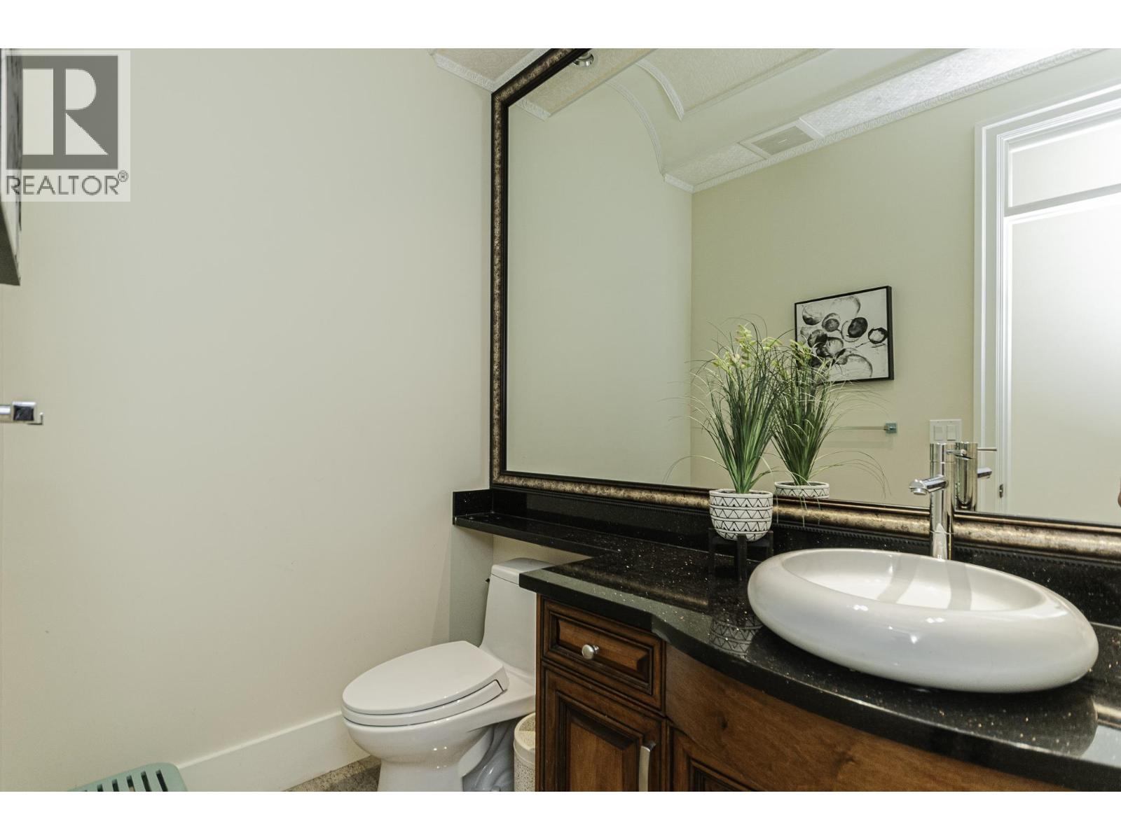 8151 Claybrook Road, Richmond, British Columbia  V7C 2L4 - Photo 12 - R3165949
