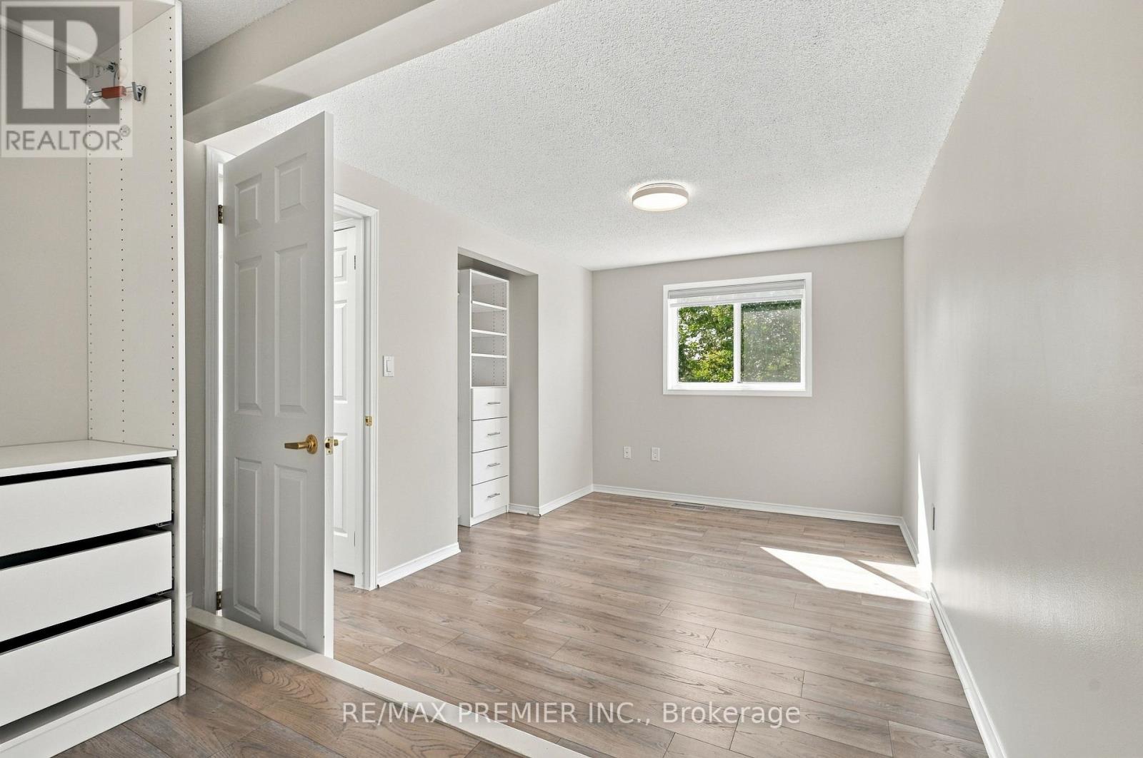 54 Hersey Crescent N, Barrie, Ontario  L4N 8R2 - Photo 14 - S13788562