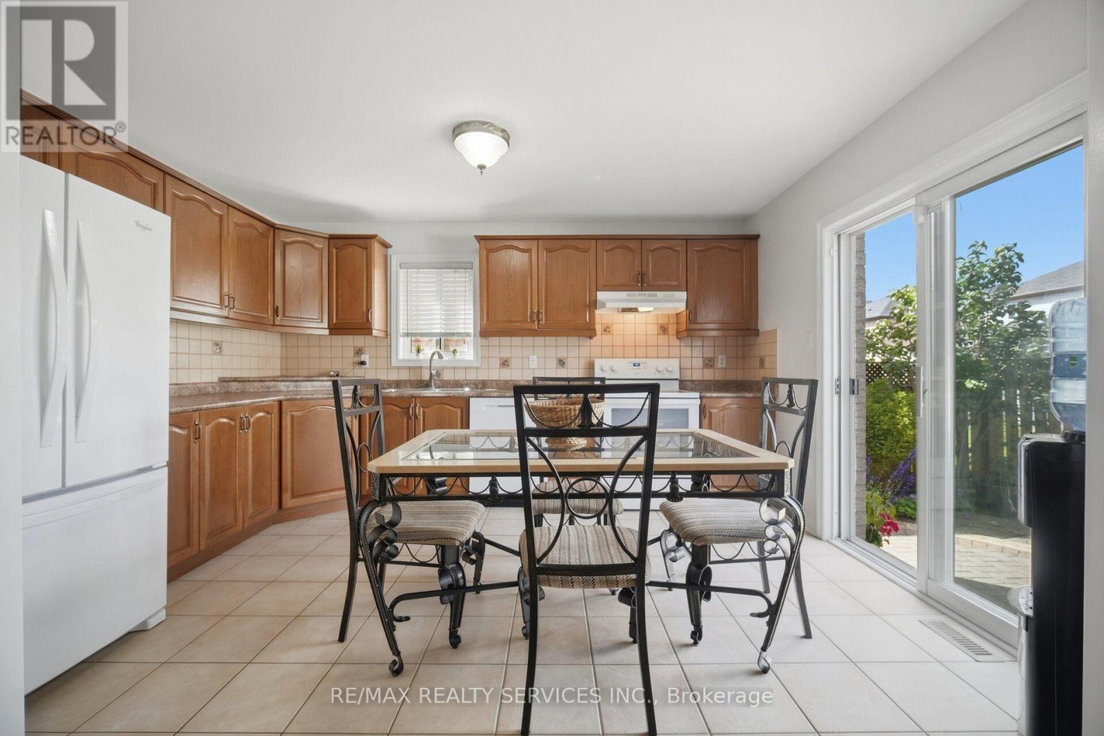 30 Maple Beach Crescent, Brampton, Ontario  L7A 2T8 - Photo 16 - W13788548
